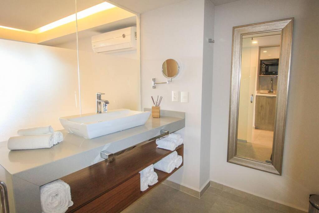 Harbor 7010 By Moikkarentals Beachfront 600Mb Wifi Puerto Vallarta Ngoại thất bức ảnh